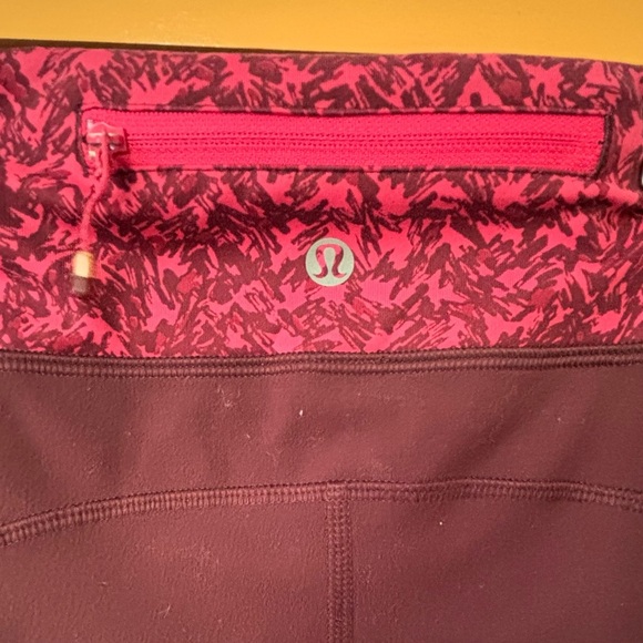Lululemon!$15| Speed Tight IV in Bordeaux Drams & Mountain Peak Luxtreme Sz 8 - Picture 2 of 6